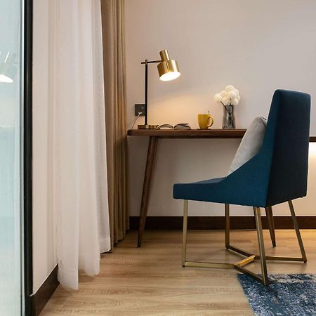 Moevenpick Living West Hanoi Buitenkant foto