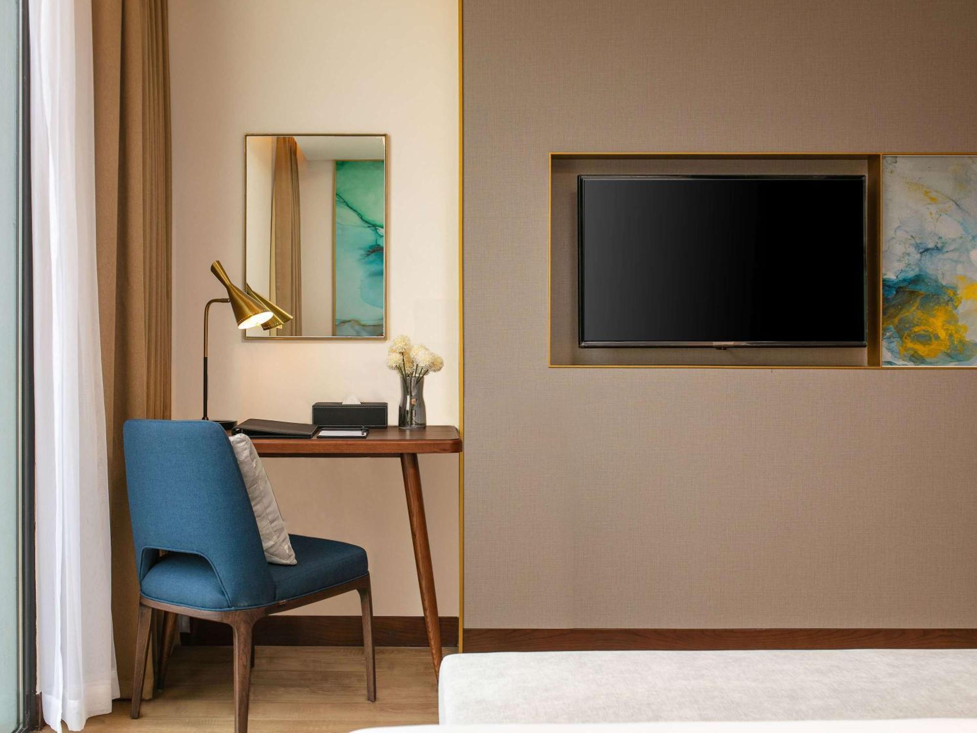 Moevenpick Living West Hanoi Buitenkant foto