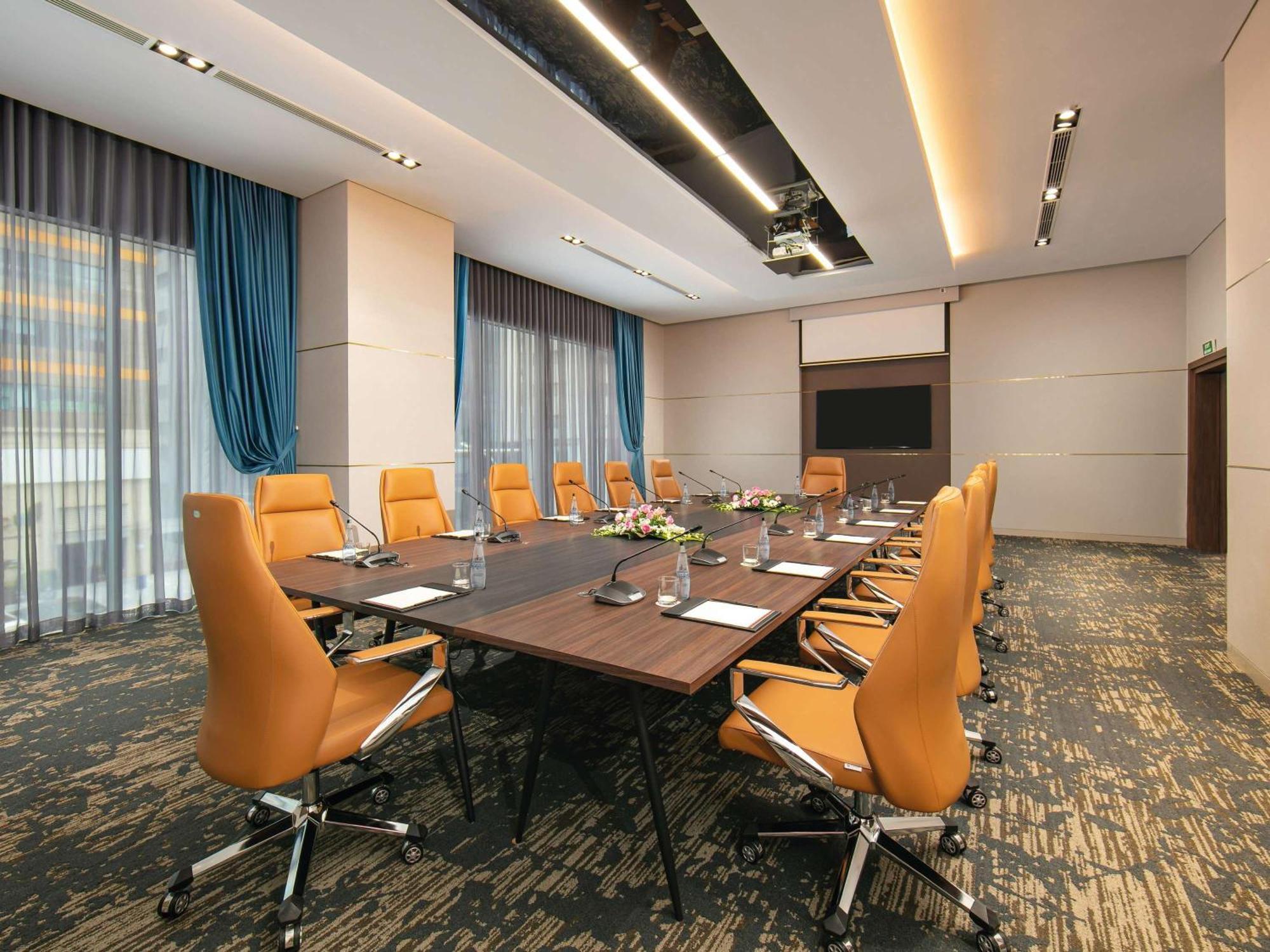 Moevenpick Living West Hanoi Buitenkant foto