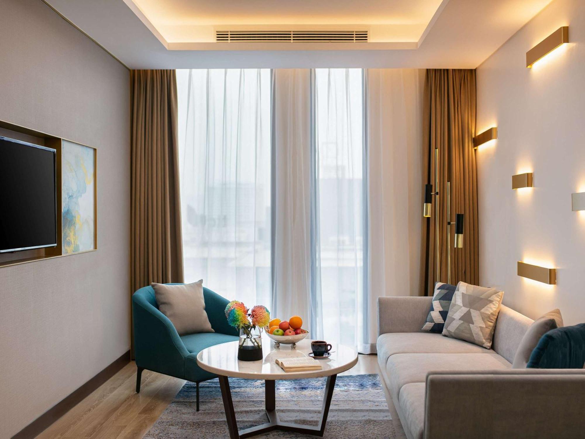 Moevenpick Living West Hanoi Buitenkant foto