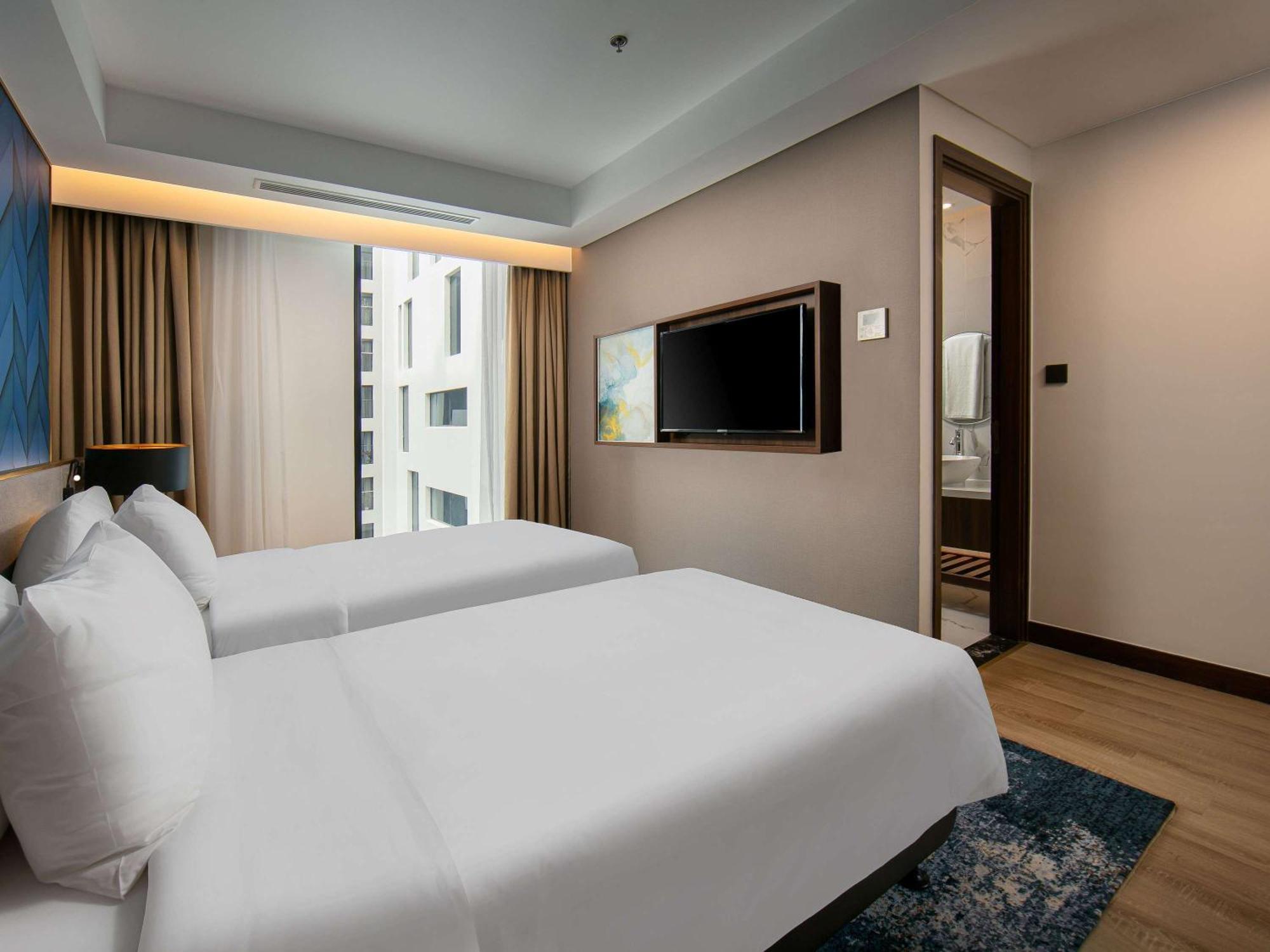 Moevenpick Living West Hanoi Buitenkant foto