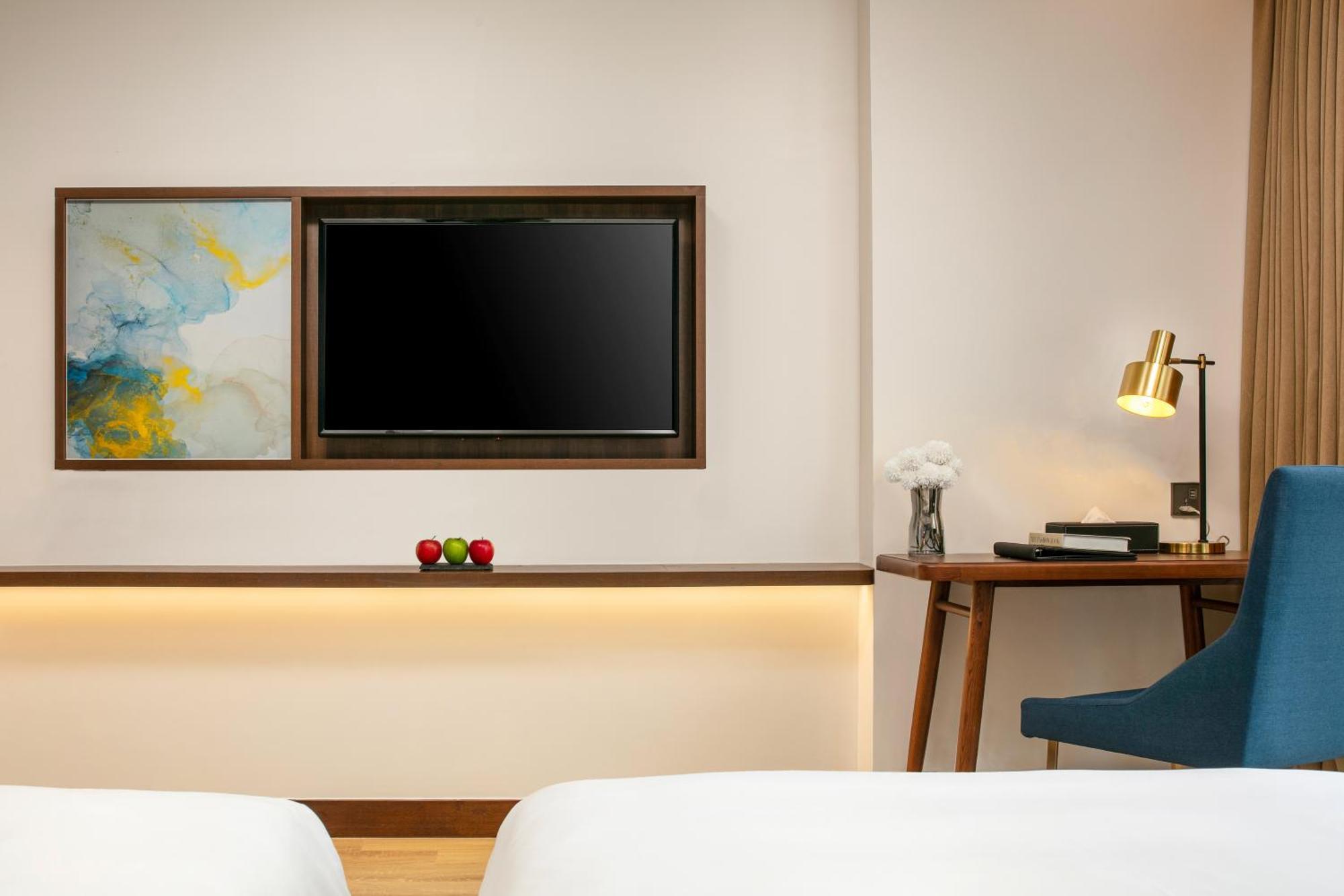 Moevenpick Living West Hanoi Buitenkant foto